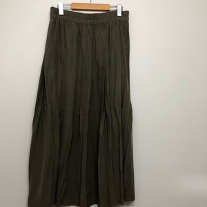 100% silk olive green boho skirt Sz 38